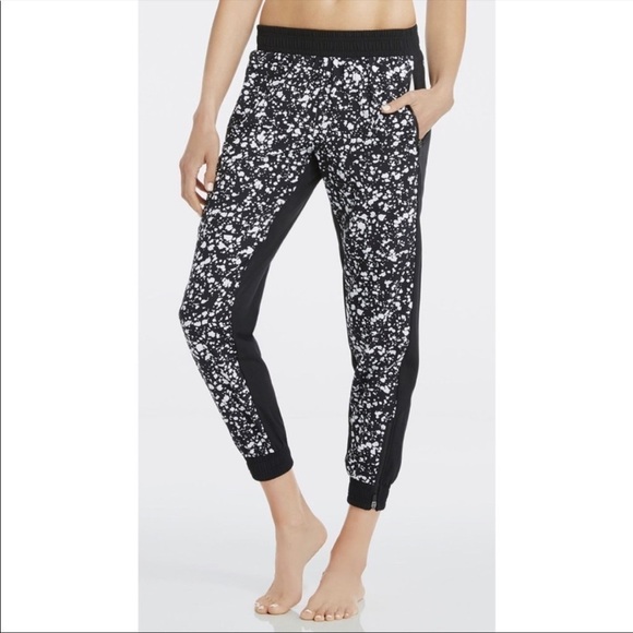 Fabletics Anguilla Black and White Joggers - Picture 1 of 8